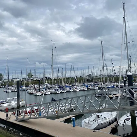 Coastal Duplex With Balcony, Cleaning Included * Nieuwpoort