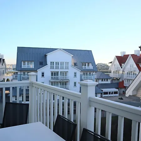 Coastal Duplex With Balcony, Cleaning Included