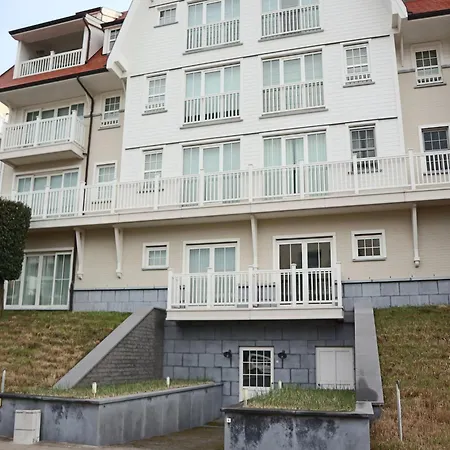Coastal Duplex With Balcony, Cleaning Included דירה ניופורט
